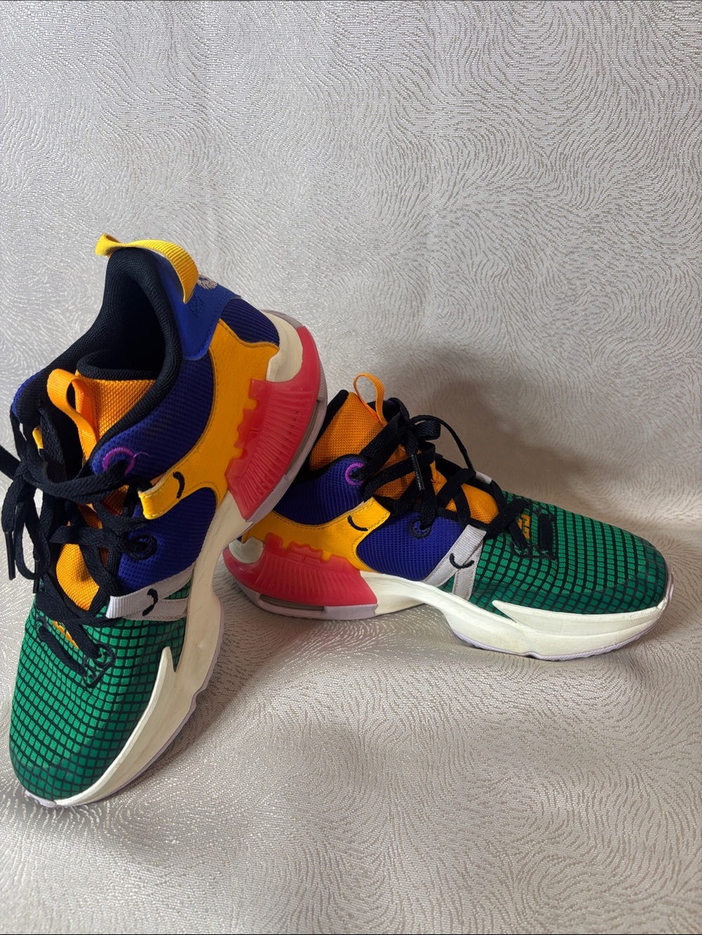 Nike LeBron trendy Kids /Boys Multicolor Sneakers 0332